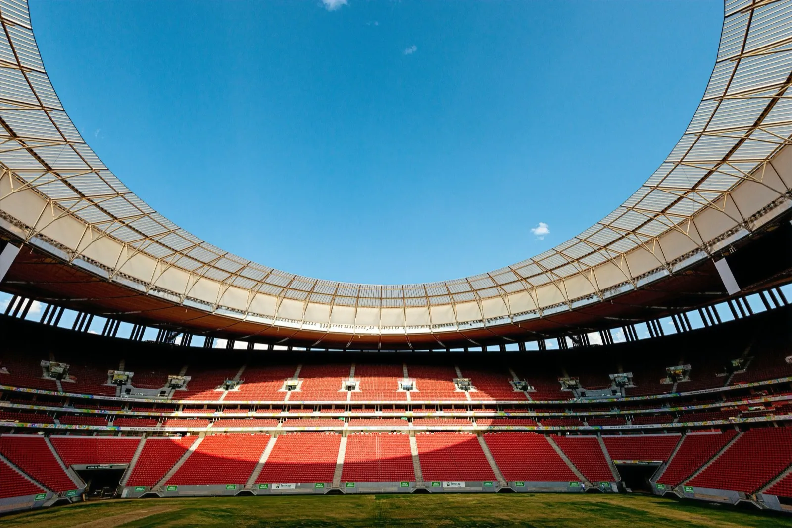 Modern sports stadium architecture β Sportal Corporate sports education